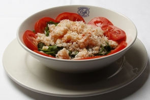 Crabmeat with Rocket Salad and Tomato